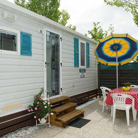 Camping La Pineta Viareggio Exterior foto